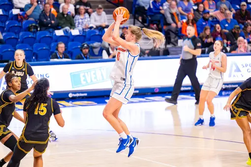 Tatum Thompson shooting.