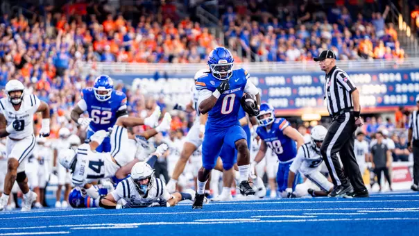 Dylan Riley rush vs. Utah State, 2026