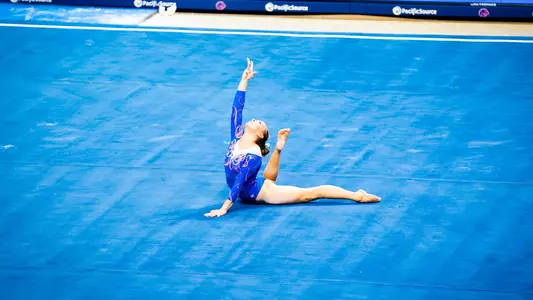 Kristina Shchennikova floor routine at home