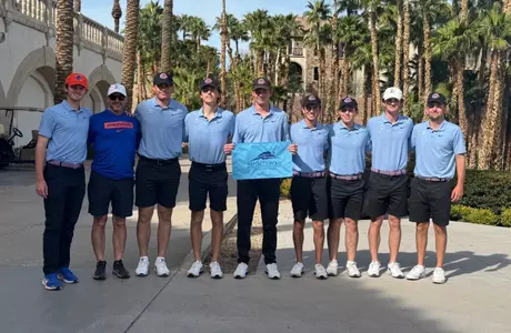 Boise State men's golf poses for photo after winning Lake Las Vegas Invitational