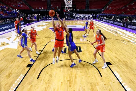 Libby Hutton going for a layup