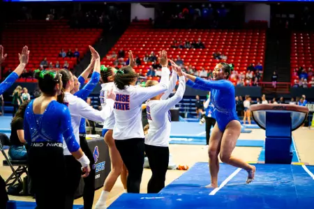 Sydney Kho celebration after home meet vault
