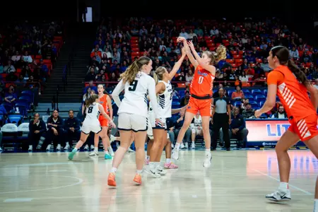 Tatum Thompson taking a shot