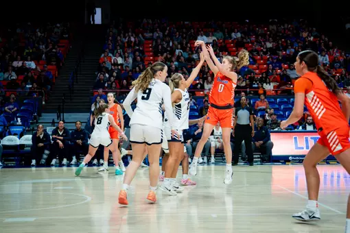 Tatum Thompson taking a shot