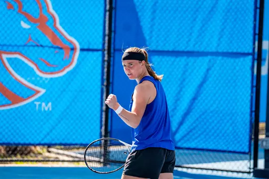 Masa Viriant women's tennis