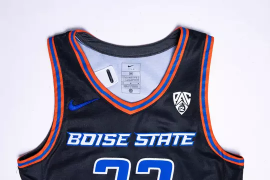 Boise State men's basketball Pac-12 uniform