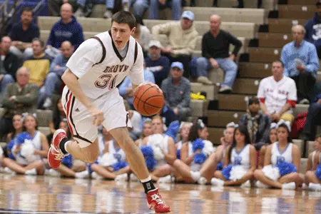 Leffelman's Last Second Shot Lifts Brown To 70-68 Win Over Bryant Image