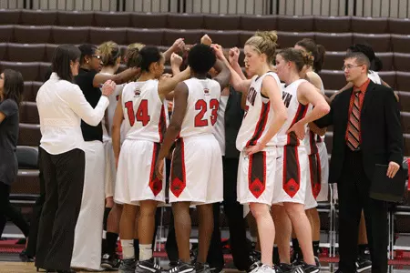 Women's Hoops Team Thrilled for 2010-2011 Season Image