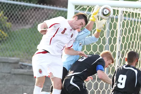 No. 13 Men's Soccer Hosts Holy Cross in Final Non-League Game Image