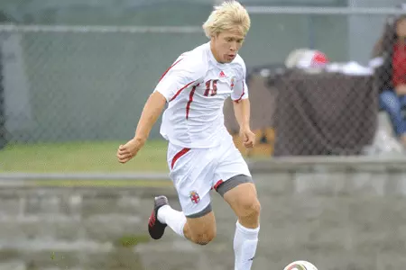 Bears Defeat UConn in Penalty Kicks; Advance to Sweet 16 Image