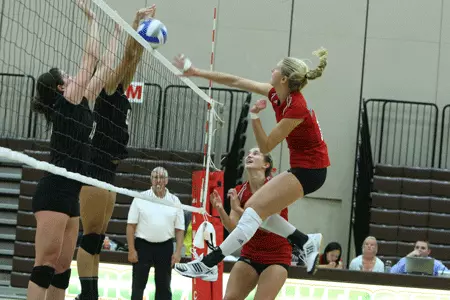 Brown Downs Dartmouth On Senior Night, 3-1 Image