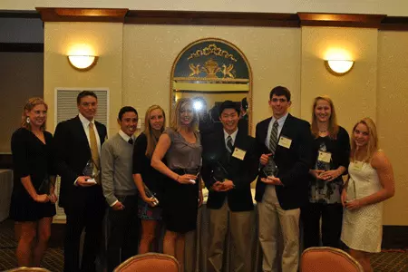 Brown Swimming and Diving Hosts End of Year Awards Banquet Image