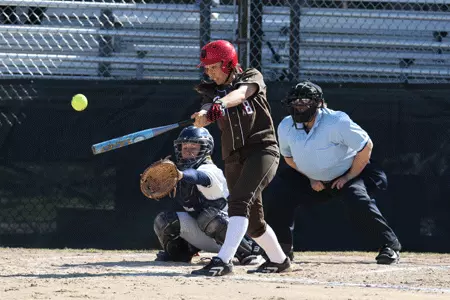 Chin's Homer in Bottom of 7th Leads Brown to Split with Dartmouth Image