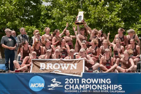 Vote John Murphy for USRowing Collegiate Coach of the Year Image