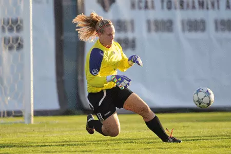 First Half Goal Holds Up for Yale, as Bulldogs Hand Women's Soccer 1-0 Loss Image