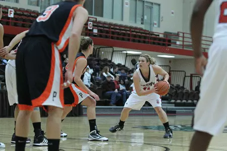 Bears Come up Short vs. Harvard; Fall 72-59 Image