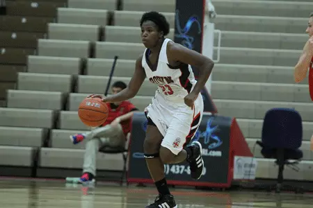 Holy Cross Edges Brown, 81-74 in Final Non-Conference Game Image