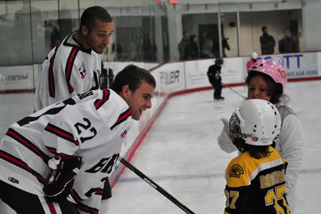 Men's Hockey to Host Skate with the Bears on Sunday, October 21st From 2-4 Image