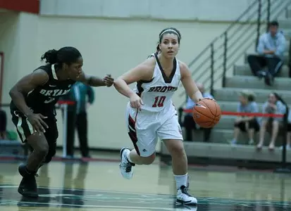 Women's Basketball Resumes Play at Terrapin Classic Image