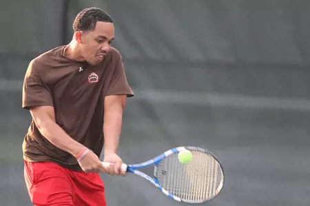 Men's Tennis Falls to #43 Vanderbilt, 6-1 Image