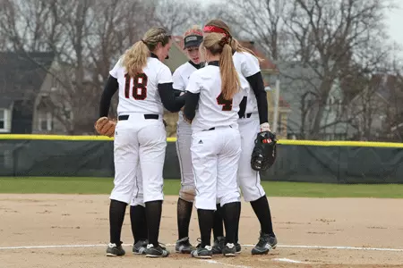 Brown Softball Begins Ivy League Schedule at Penn, Columbia Image