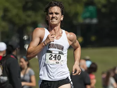 Men's Cross Country Team Takes Title at Iona Meet of Champions Image