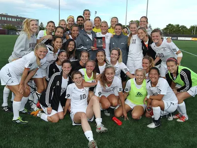 Bears' Sixth Shutout of Season Gives Head Coach Phil Pincince his 300th Career Win Image