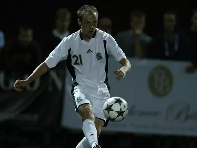Men's Soccer Ousted at New Hampshire, 1-0 Image