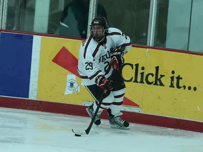 Men's Hockey Falls at New Hampshire, 4-2 Image