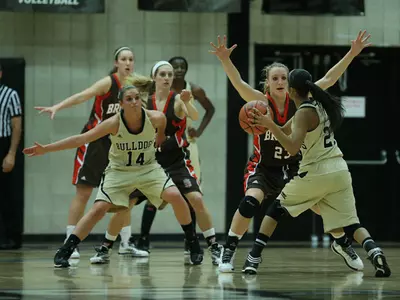 Women's Basketball's Comeback Falls Short at Army, 67-65 Image