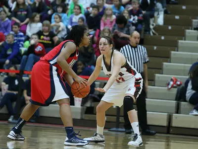 Bears' Second Half Surge Comes Up Just Short; Brown Falls to Harvard 77-71 Image