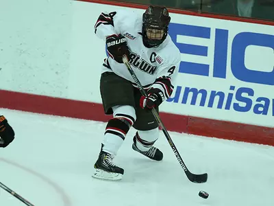 Vella Scores as Women's Hockey Drops 5-1 Decision to Clarkson Image