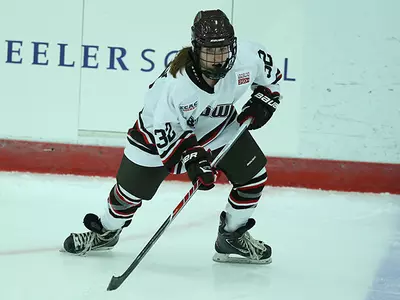 Women's Hockey Travels to UConn for Non-Conference Match-Up Image
