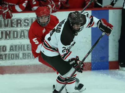 Women's Hockey Blanked at No. 10 Quinnipiac, 5-0 Image