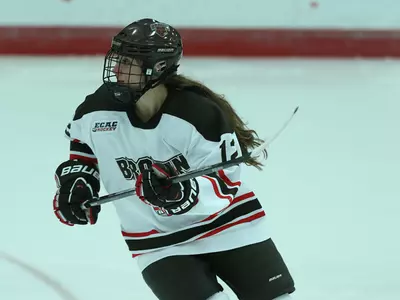 Women's Hockey Completes Weekend Sweep with 2-1 Victory over Union Image