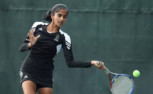 Women's Tennis Edged by Drake, 4-3 Image