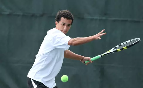 Men's Tennis Ousts Connecticut, 5-2 Image