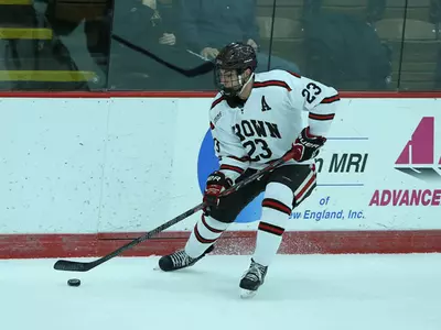 St. Lawrence Edges Men's Hockey, 3-2, to Claim Series Image