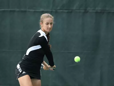 Women's Tennis Cruises Past Cornell, 5-2 Image
