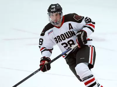 Men's Hockey Falls at No. 18 Yale, 5-1 Image