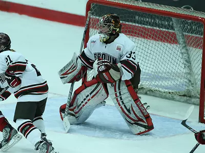Elvin Makes 42 Saves, Women's Hockey Falls to No. 9 St. Lawrence, 4-0 Image