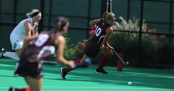 Field Hockey Clipped by Penn, 2-1 Image