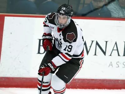 Men's Hockey Falls to Colgate, 4-2, in Regular Season Finale Image