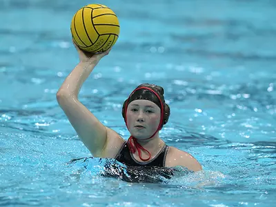 Women's Water Polo Drops Decisions to No. 17 SDSU, Michigan Image