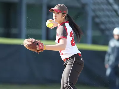 Softball Splits Twinbill with UC Santa Barbara, Wins Game One Image