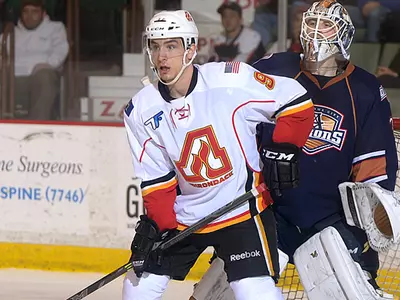 Men's Hockey's Hathaway Signs With Calgary Flames Image