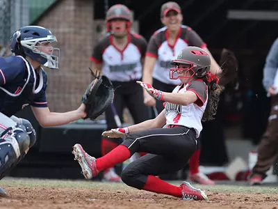 Orona, Syrop Lead Softball to Doubleheader Sweep of Penn Image