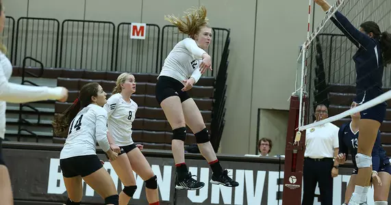 Volleyball Drops Decisions at UTEP, New Mexico State Image