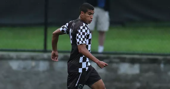 Men's Soccer Ousted by FGCU, 2-1 Image