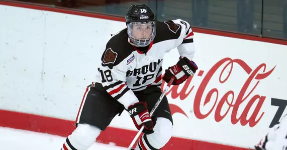 Men's Hockey Edged at No. 12 Yale, 3-2 Image